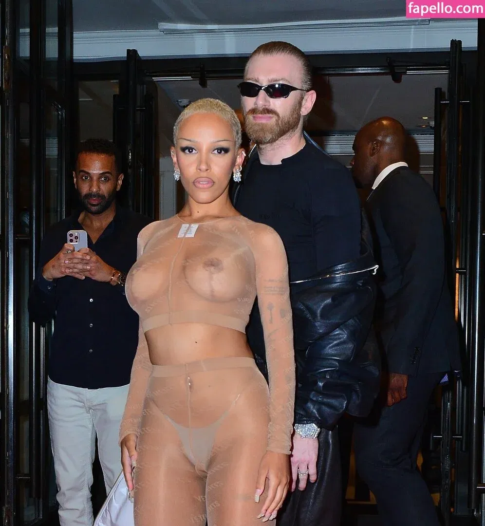 Doja Cat Onlyfans Photo Gallery 