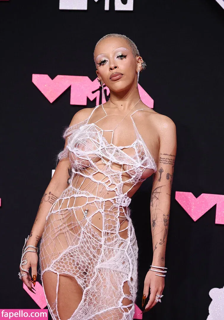 Doja Cat Onlyfans Photo Gallery 