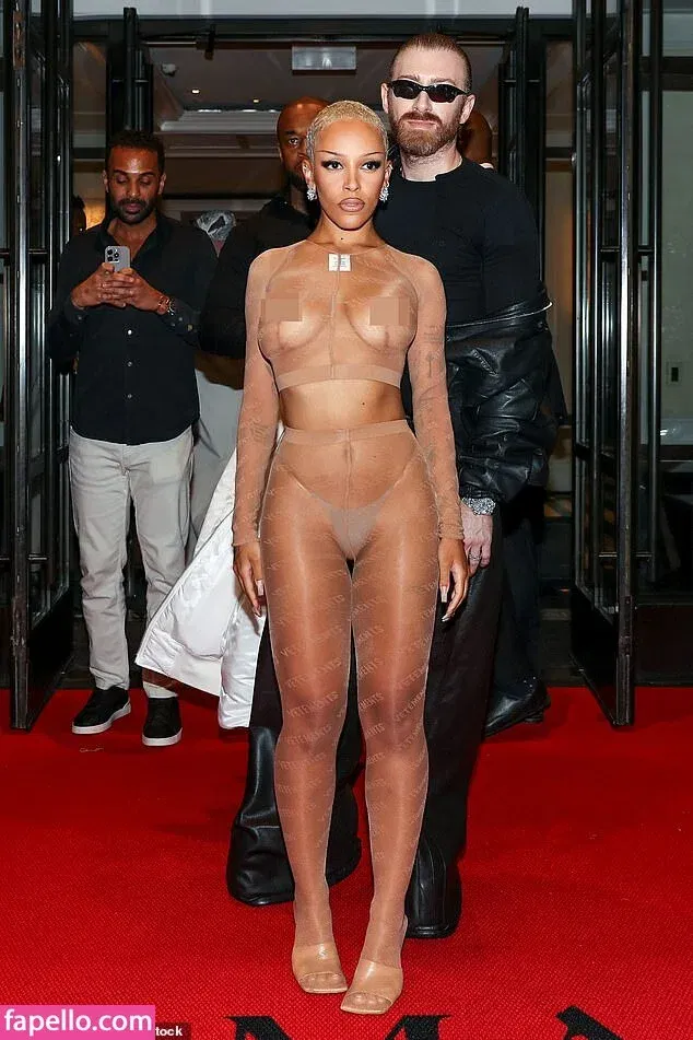 Doja Cat Onlyfans Photo Gallery 