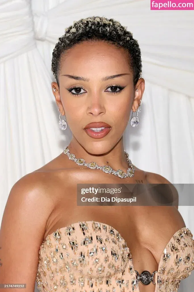 Doja Cat Onlyfans Photo Gallery 
