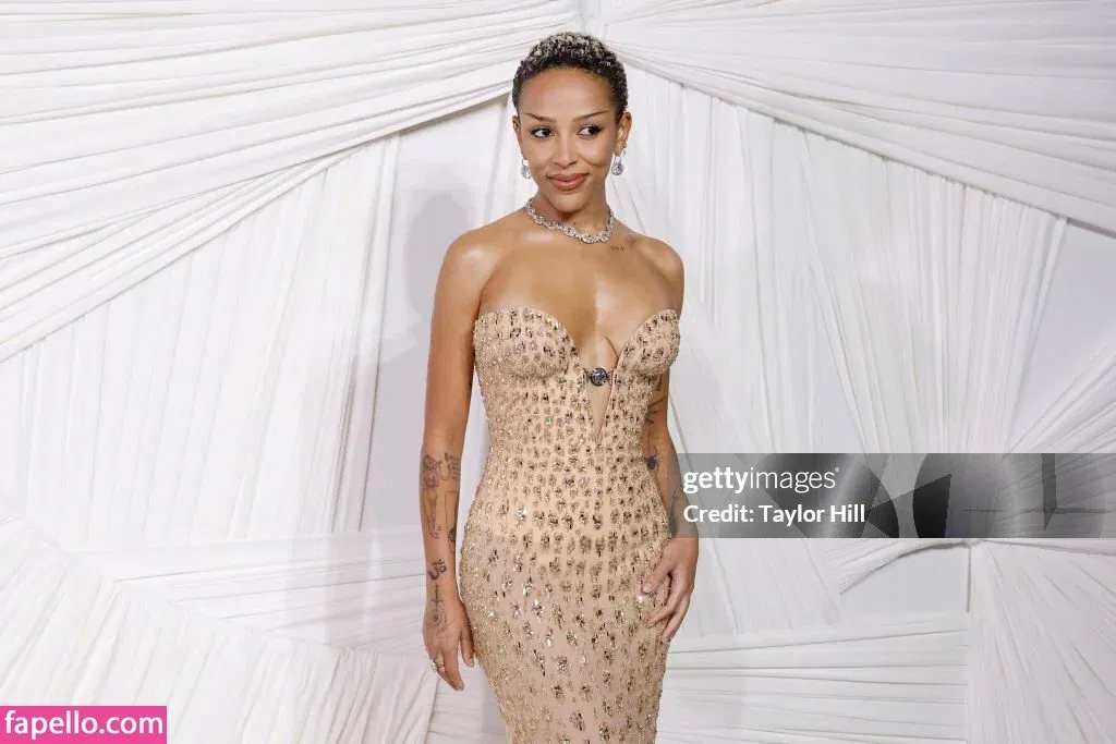 Doja Cat Onlyfans Photo Gallery 