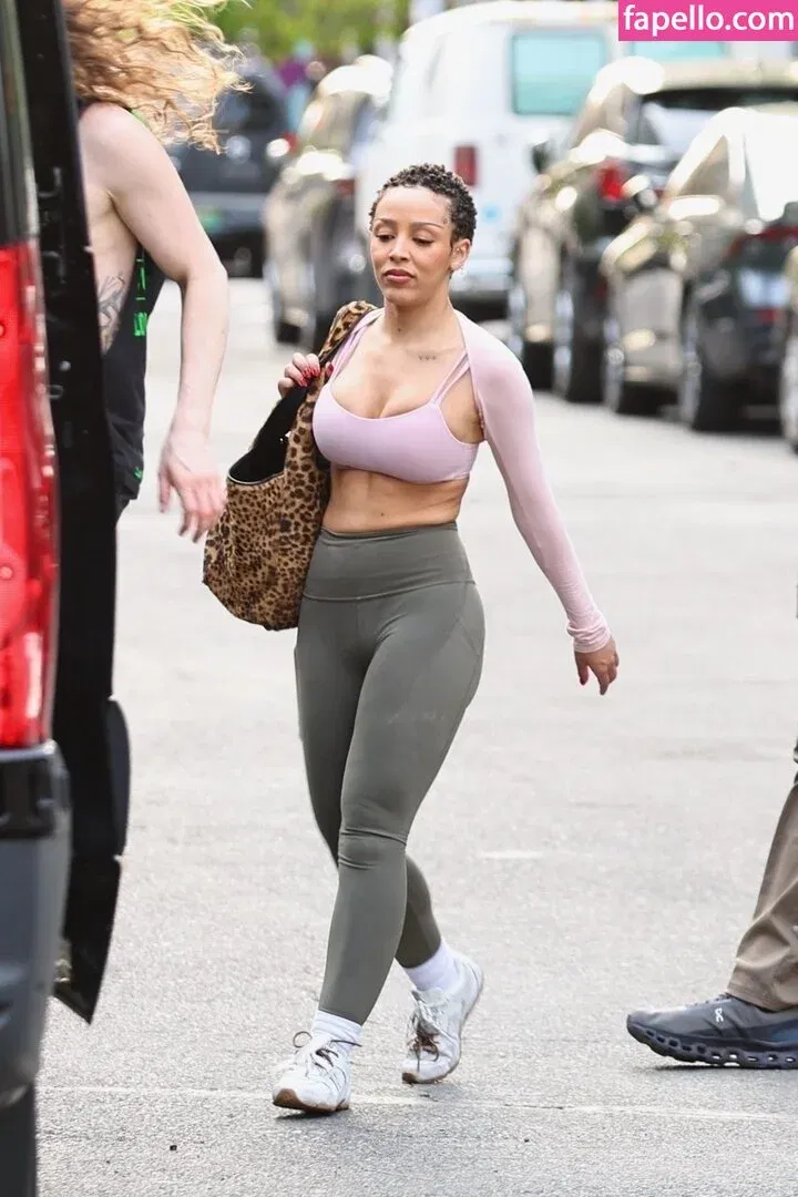 Doja Cat Onlyfans Photo Gallery 