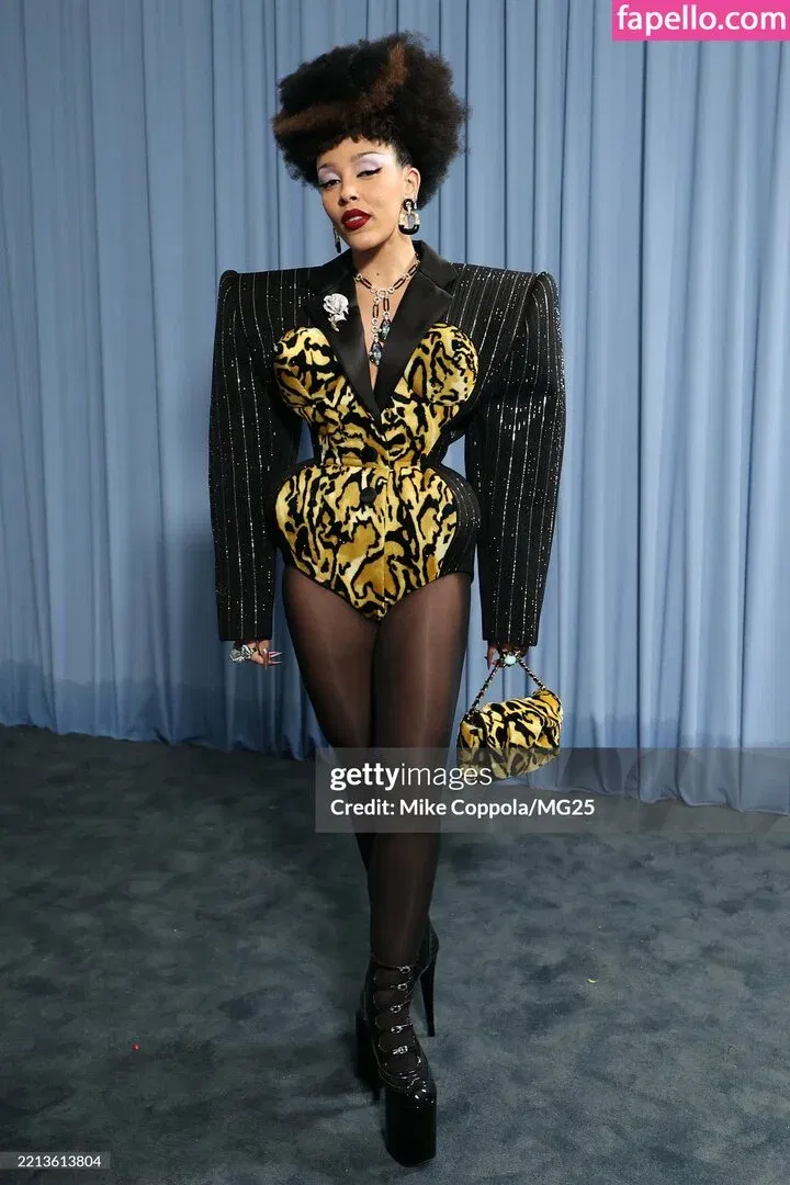 Doja Cat Onlyfans Photo Gallery 