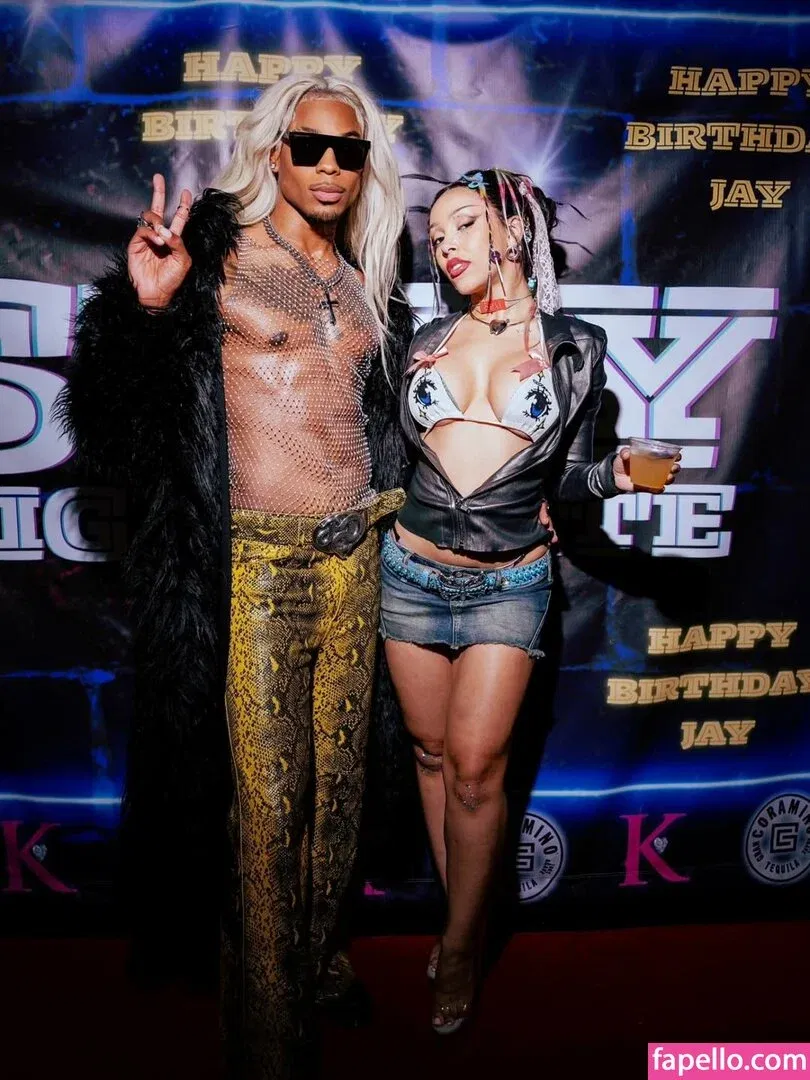 Doja Cat Onlyfans Photo Gallery 