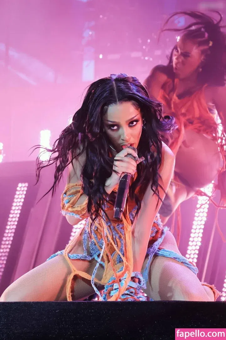 Doja Cat Onlyfans Photo Gallery 