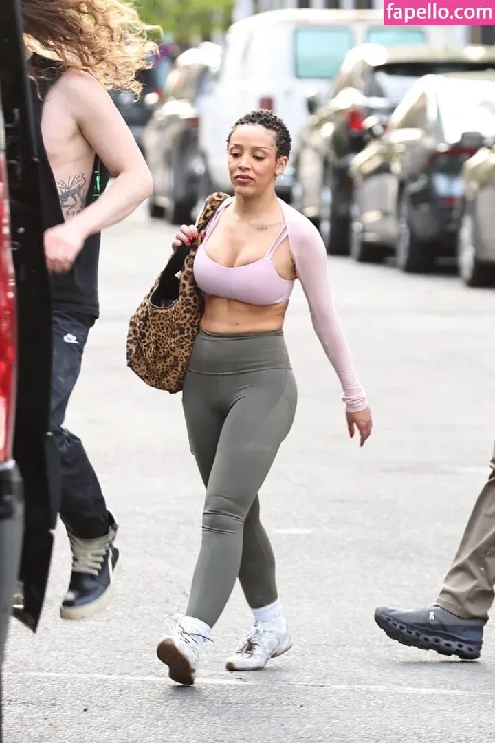 Doja Cat Onlyfans Photo Gallery 