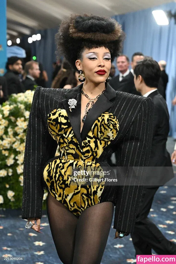 Doja Cat Onlyfans Photo Gallery 