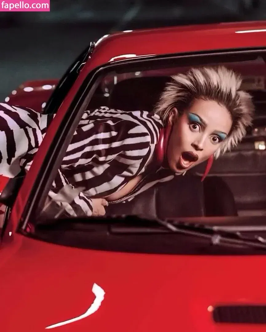 Doja Cat Onlyfans Photo Gallery 