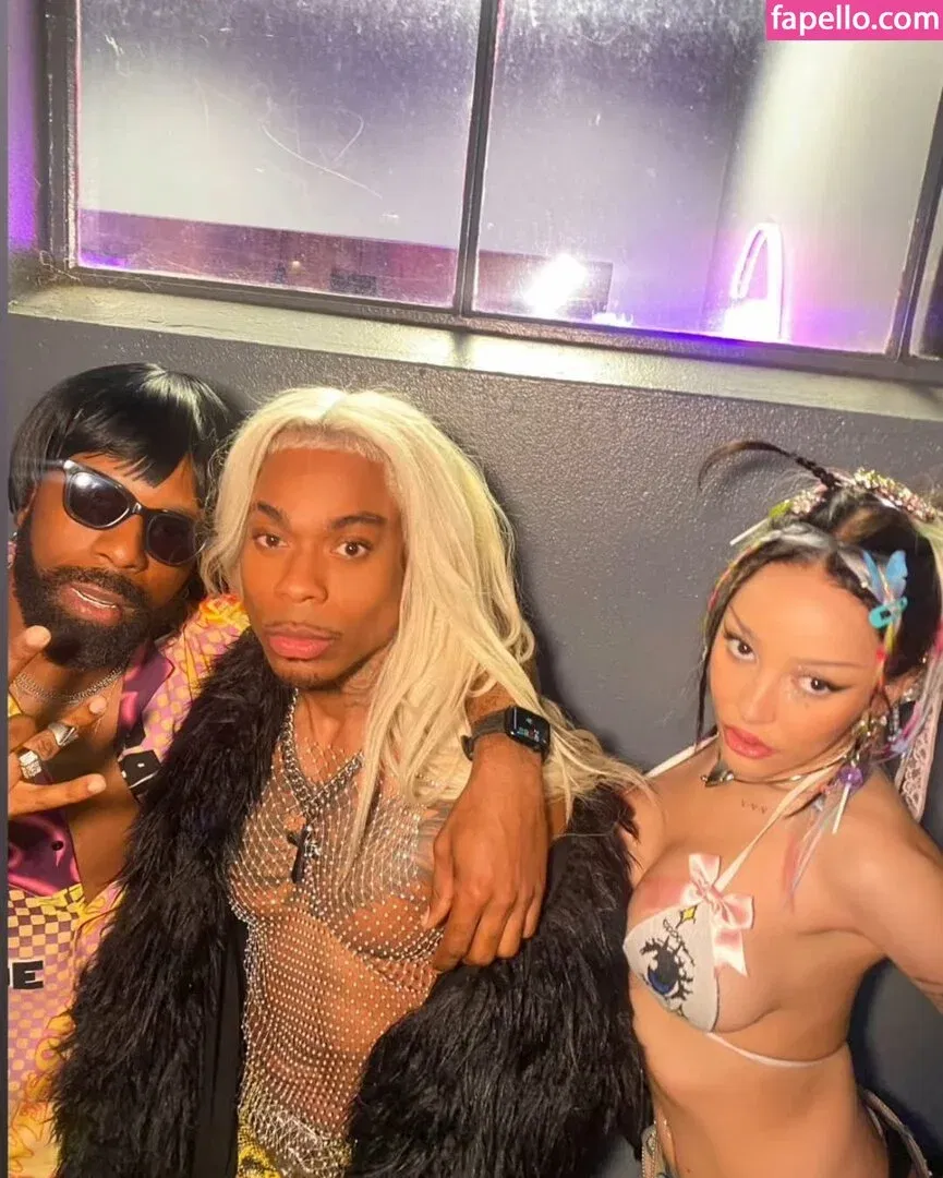 Doja Cat Onlyfans Photo Gallery 