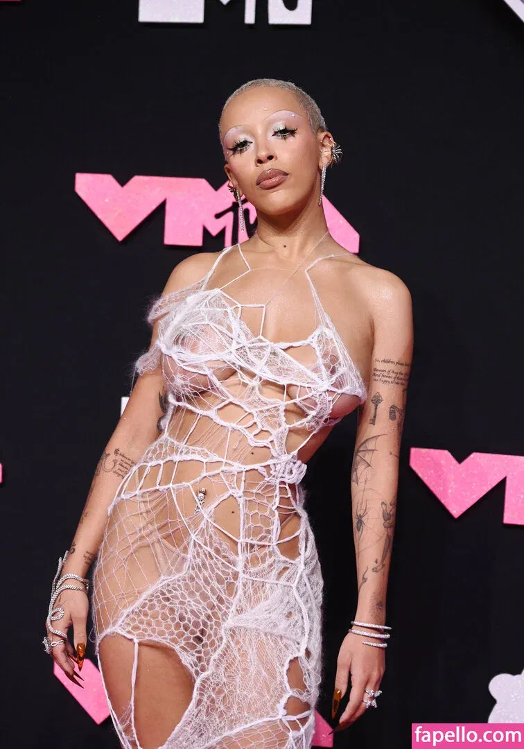 Doja Cat Onlyfans Photo Gallery 