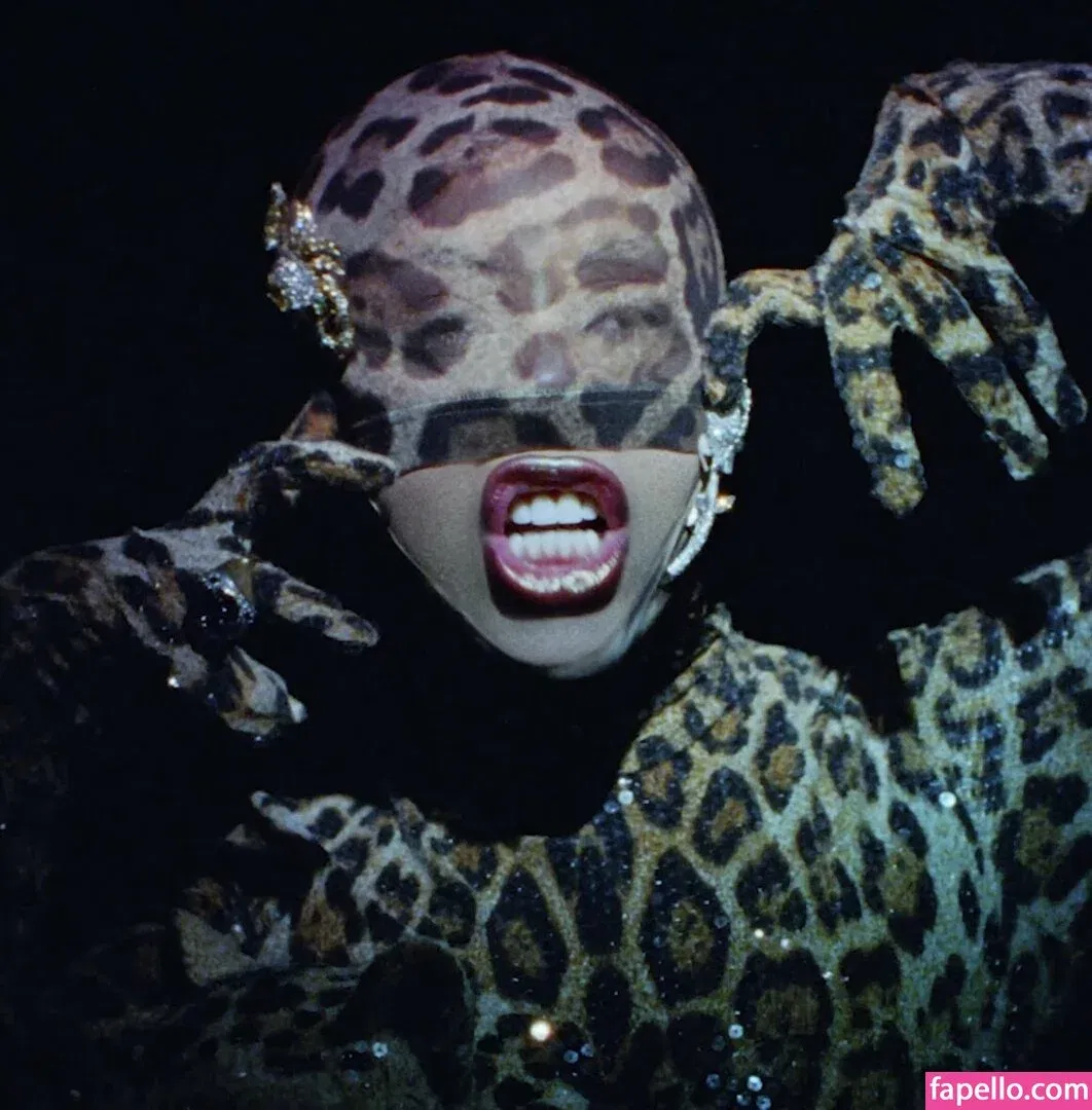 Doja Cat Onlyfans Photo Gallery 