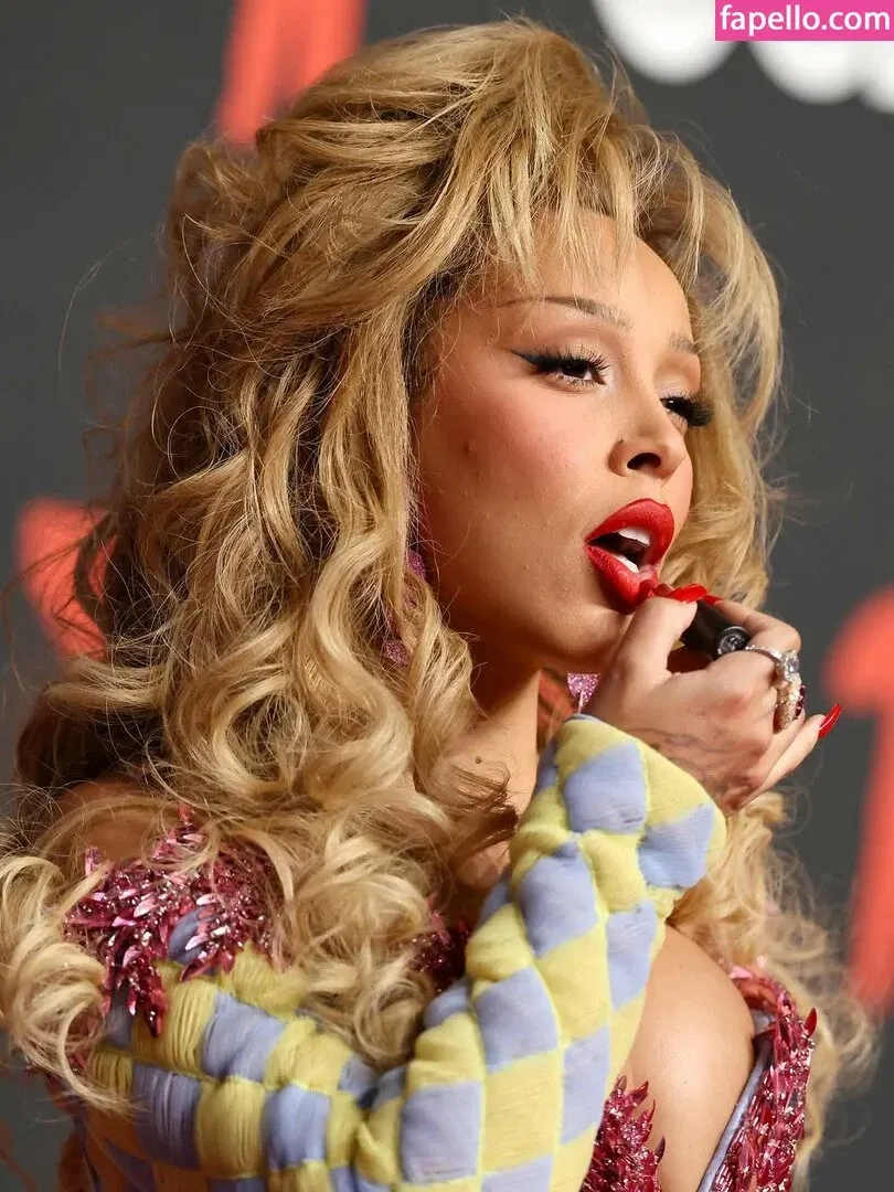 Doja Cat Onlyfans Photo Gallery 