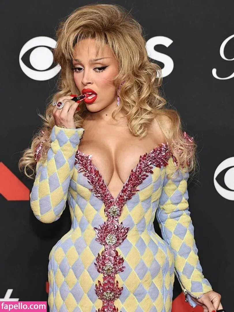 Doja Cat Onlyfans Photo Gallery 