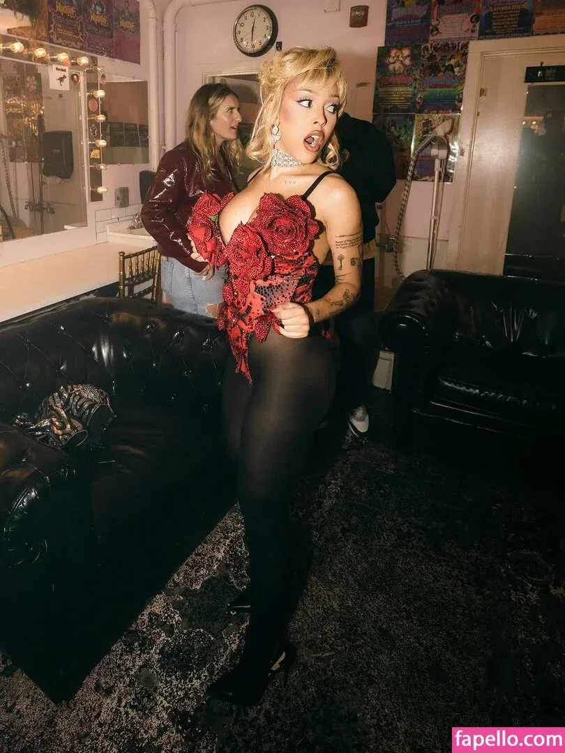 Doja Cat Onlyfans Photo Gallery 