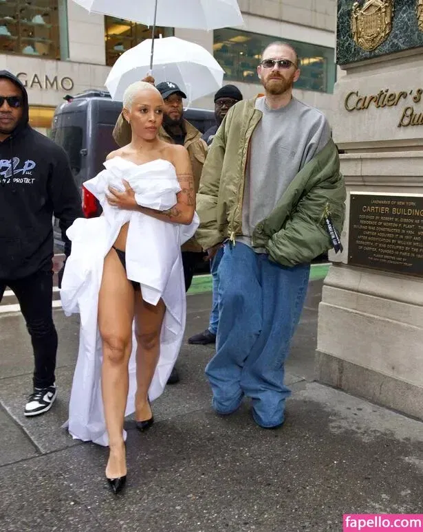 Doja Cat Onlyfans Photo Gallery 