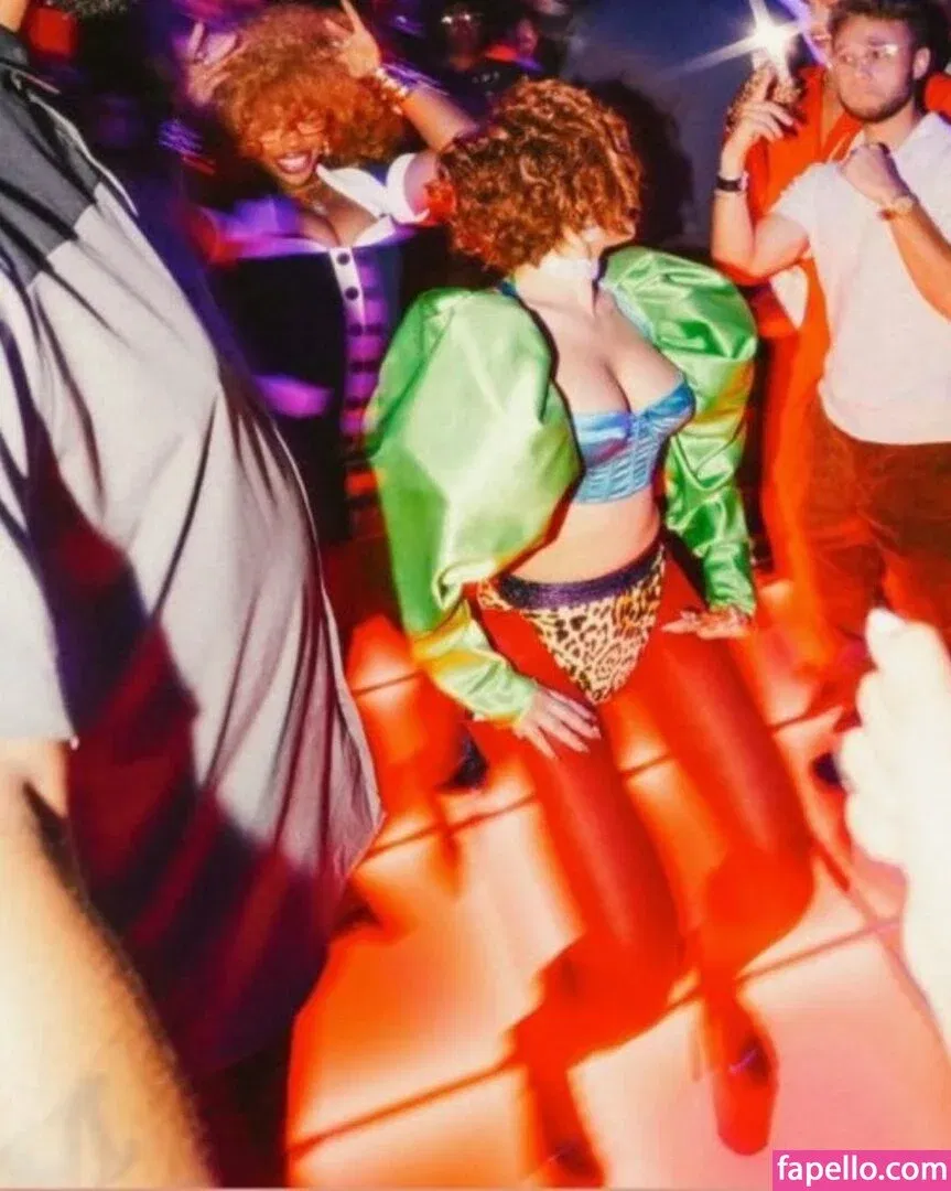 Doja Cat Onlyfans Photo Gallery 