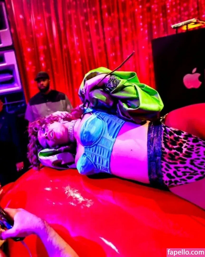 Doja Cat Onlyfans Photo Gallery 