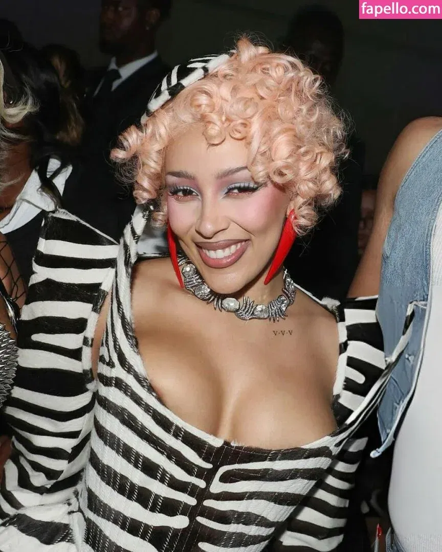 Doja Cat Onlyfans Photo Gallery 