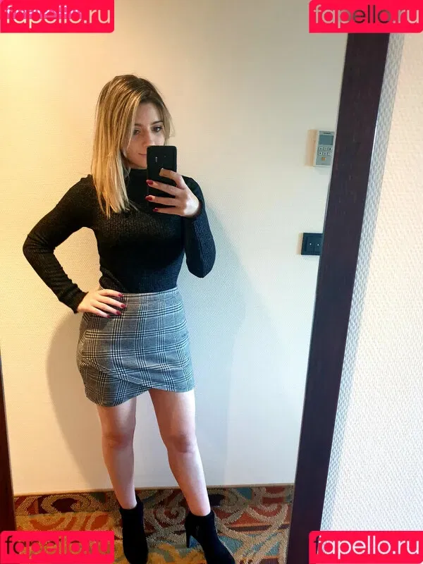 Kimilee / Lisamaus Onlyfans Photo Gallery 