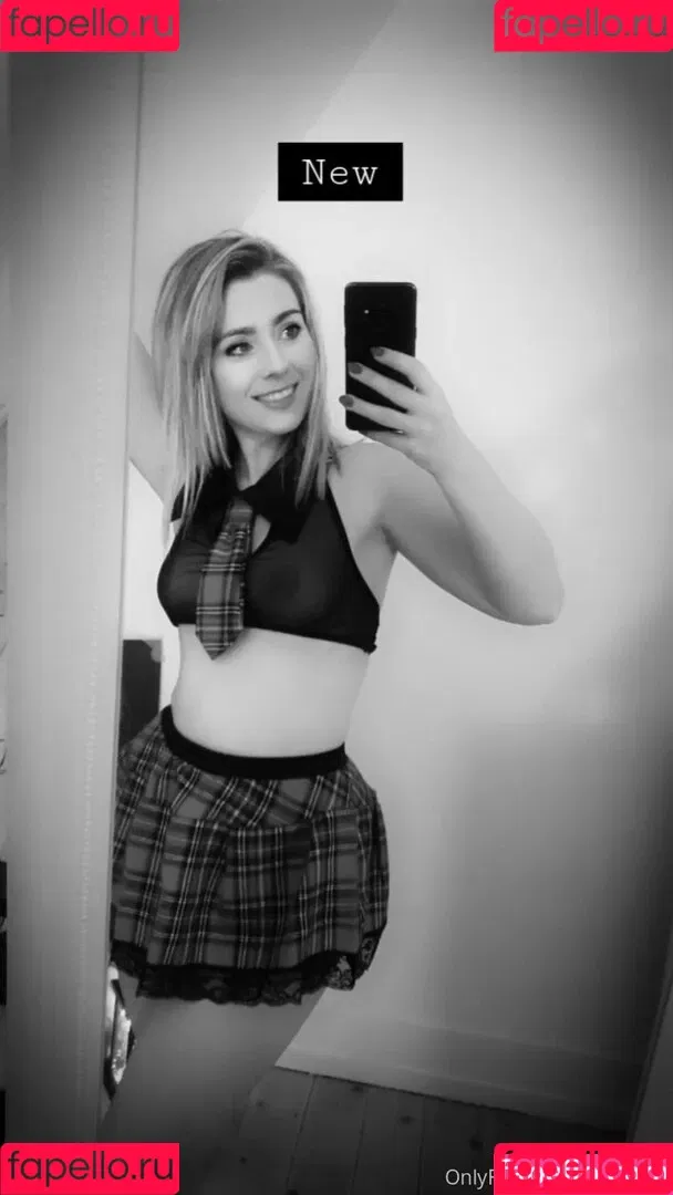 Kimilee / Lisamaus Onlyfans Photo Gallery 