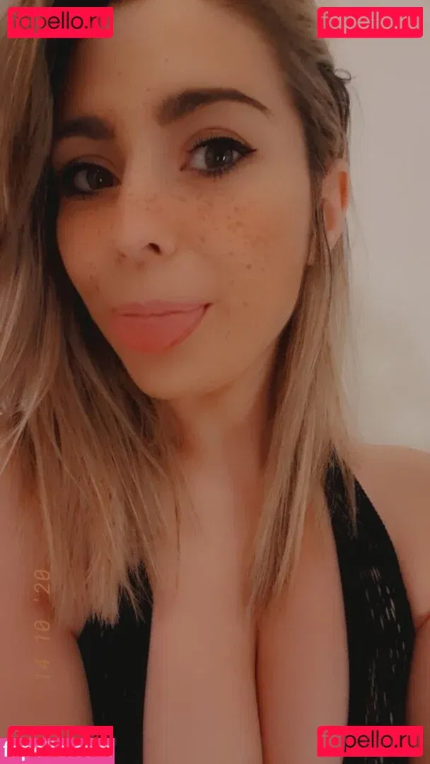 Kimilee / Lisamaus Onlyfans Photo Gallery 