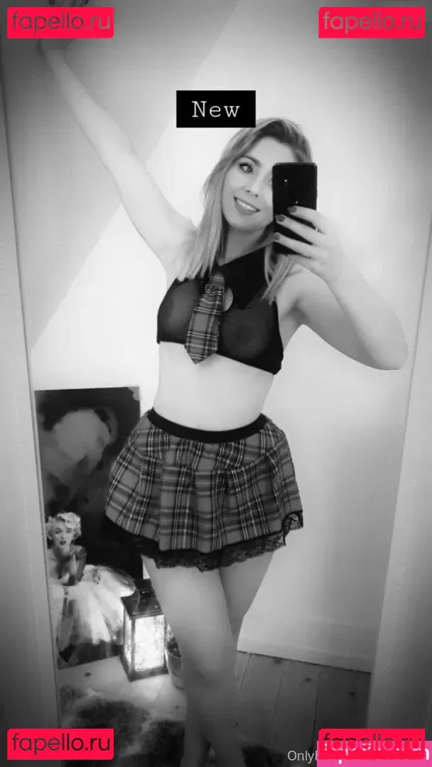 Kimilee / Lisamaus Onlyfans Photo Gallery 