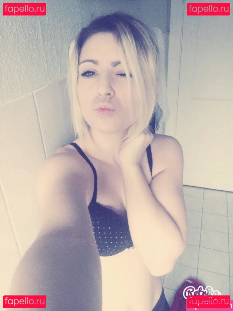 Kimilee / Lisamaus Onlyfans Photo Gallery 