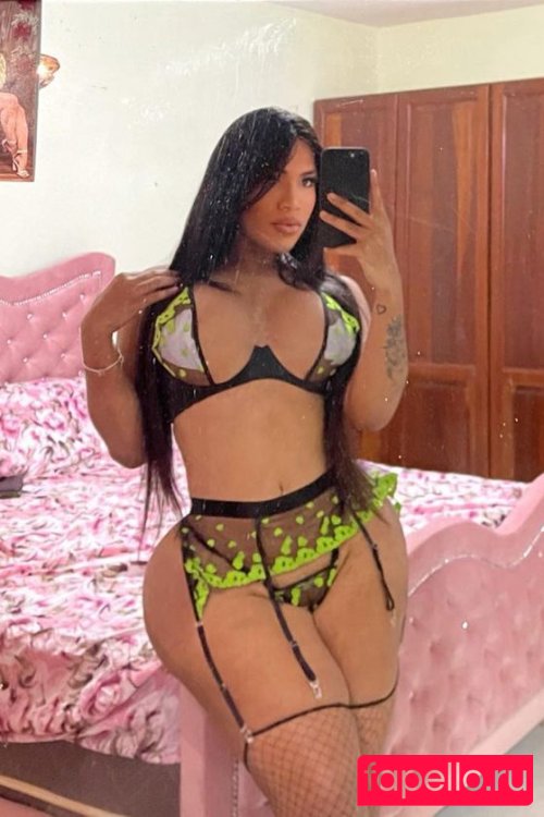 Darlyn Castillo Nude Onlyfans Photo 37