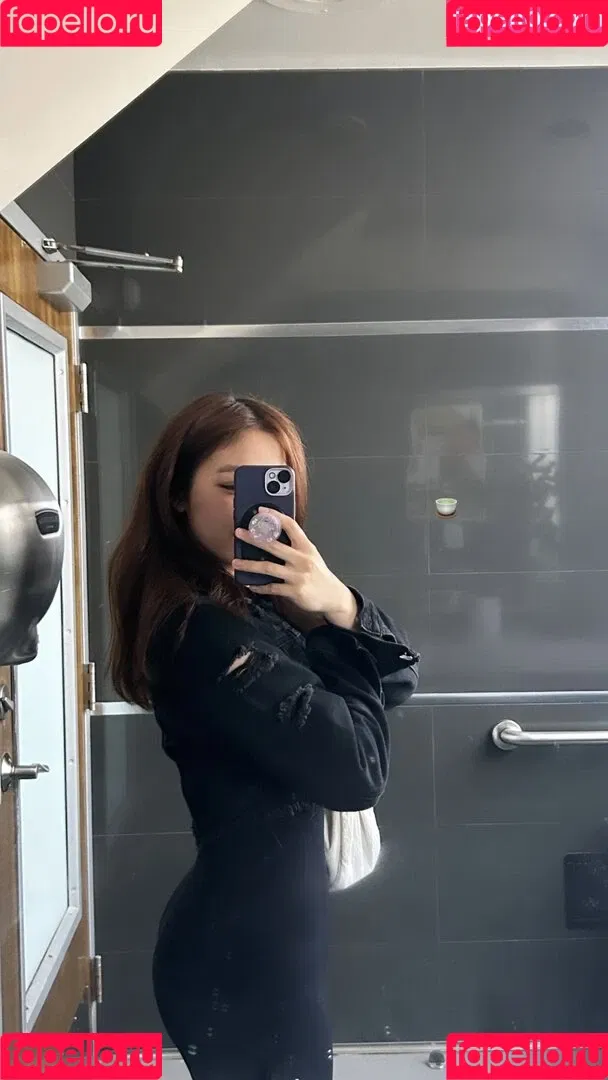 Cloud Crystal ASMR Onlyfans Photo Gallery 