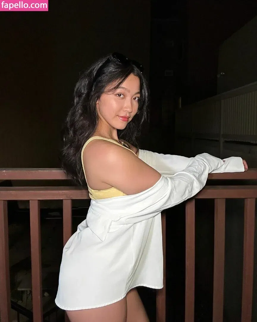 Cloud Crystal ASMR Onlyfans Photo Gallery 