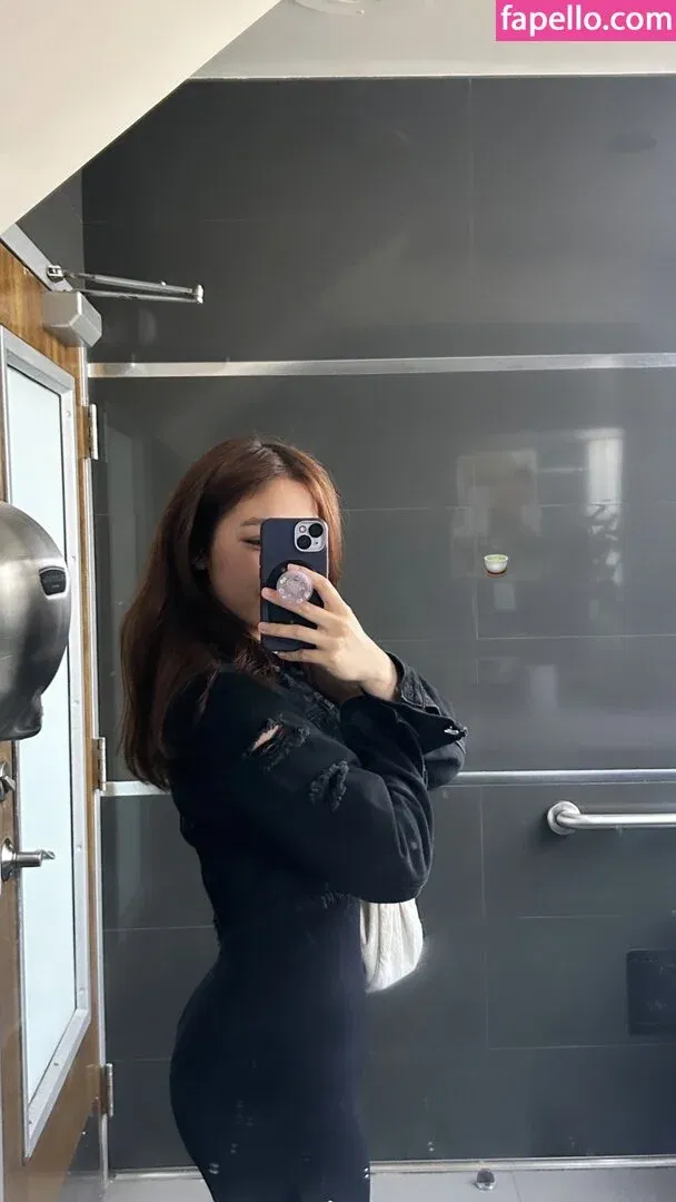 Cloud Crystal ASMR Onlyfans Photo Gallery 