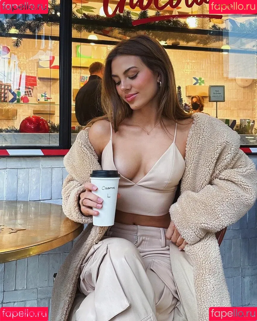 Caitlin Carmichael Onlyfans Photo Gallery 