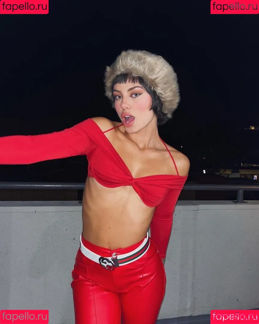 Caitlin Carmichael Onlyfans Photo Gallery 