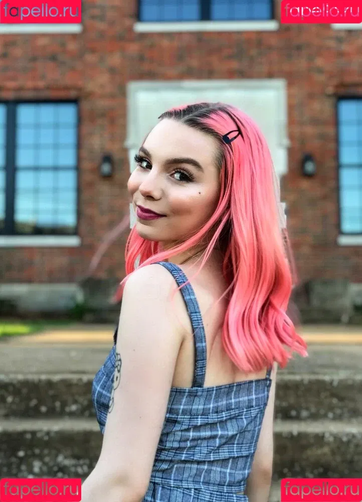 Averi Roselyn Onlyfans Photo Gallery 