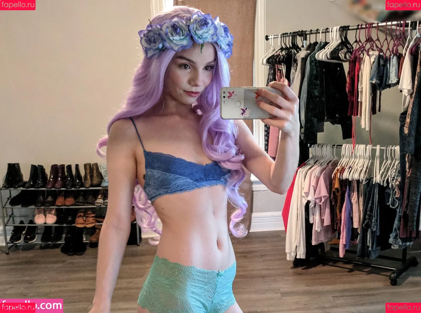 Averi Roselyn Onlyfans Photo Gallery 