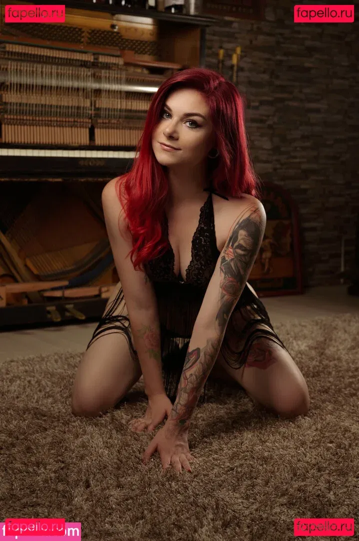 Lin mit den Hunden Onlyfans Photo Gallery 