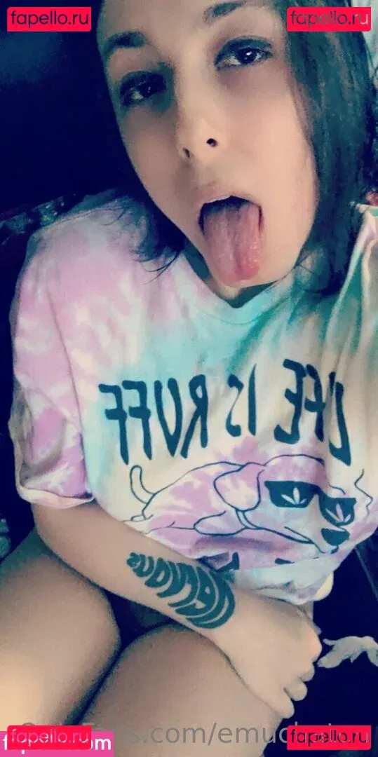 emuchaton Onlyfans Photo Gallery 