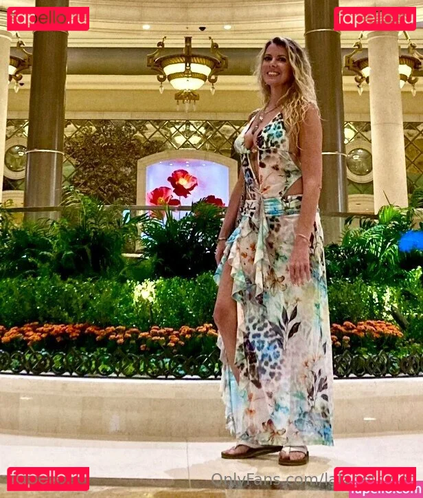 lalagetswet Onlyfans Photo Gallery 