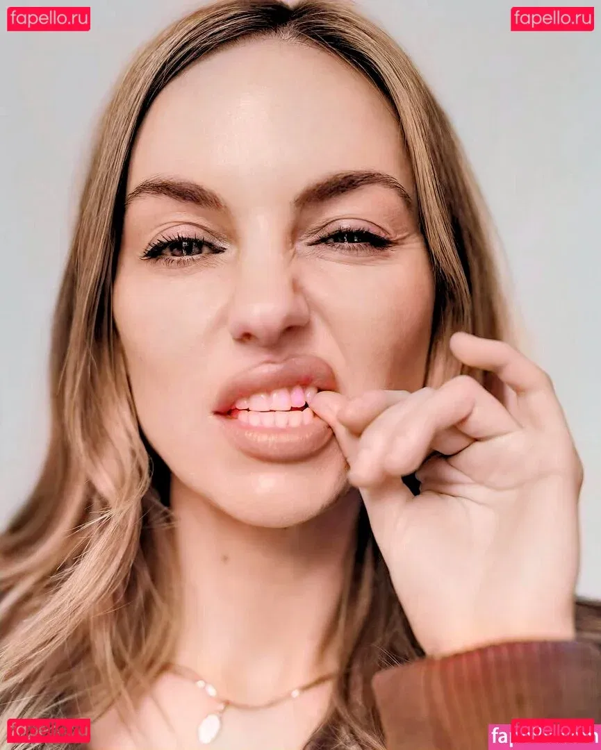 Michelle Mylett Onlyfans Photo Gallery 