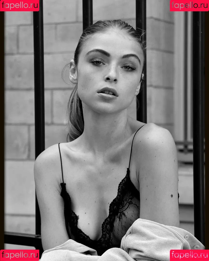 Sarah Fochrenbach Onlyfans Photo Gallery 