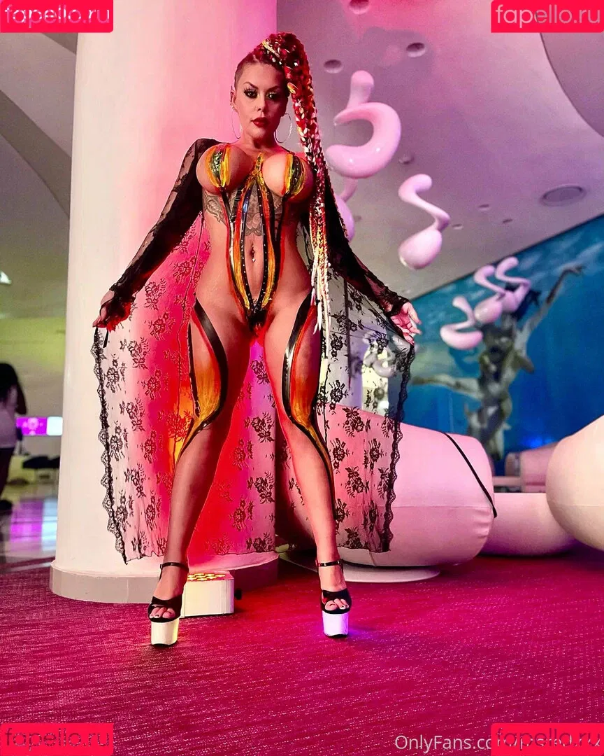 msredxxx Onlyfans Photo Gallery 