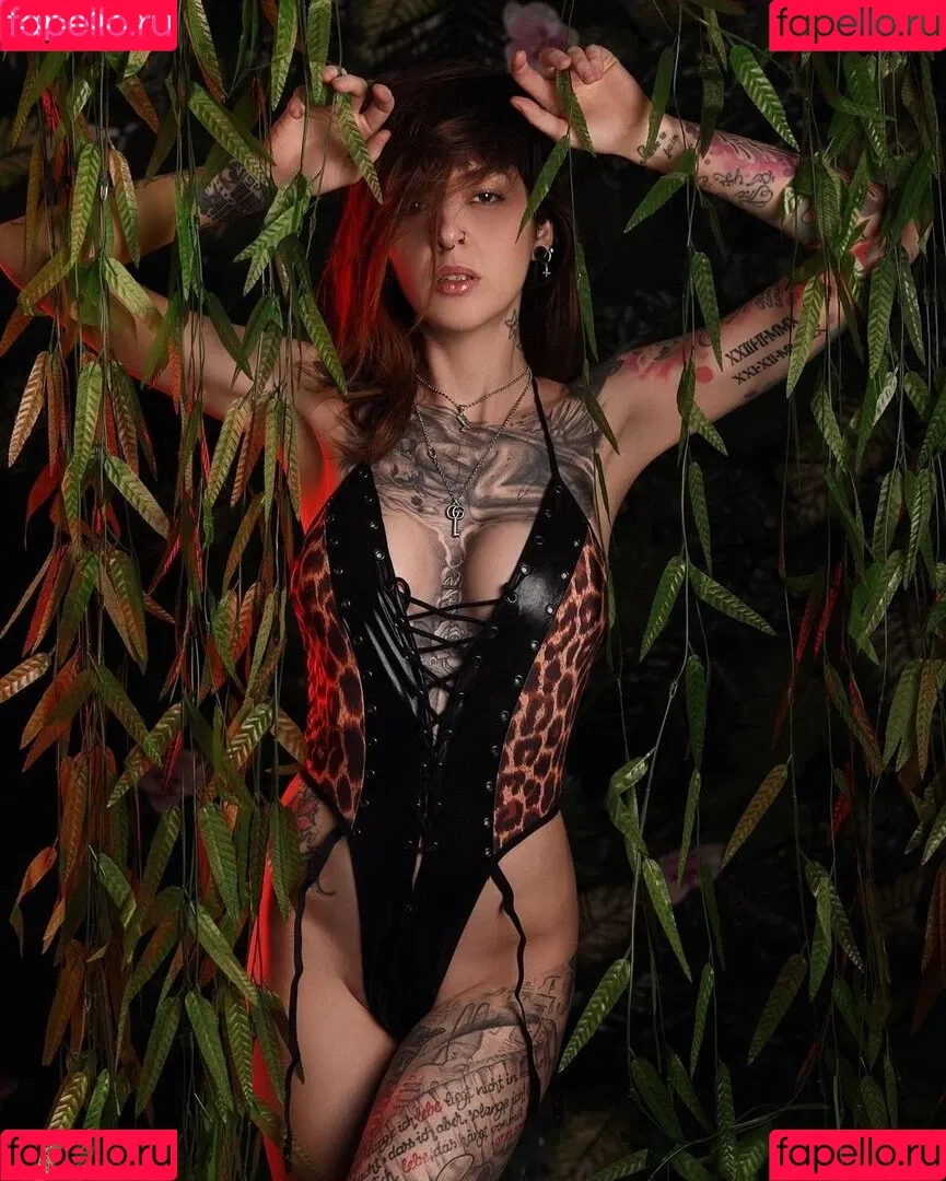 U.n.t.o.u.c.h.a.b.l.e Onlyfans Photo Gallery 