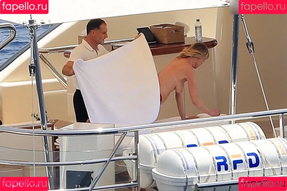 Melanie Griffith Onlyfans Photo Gallery 