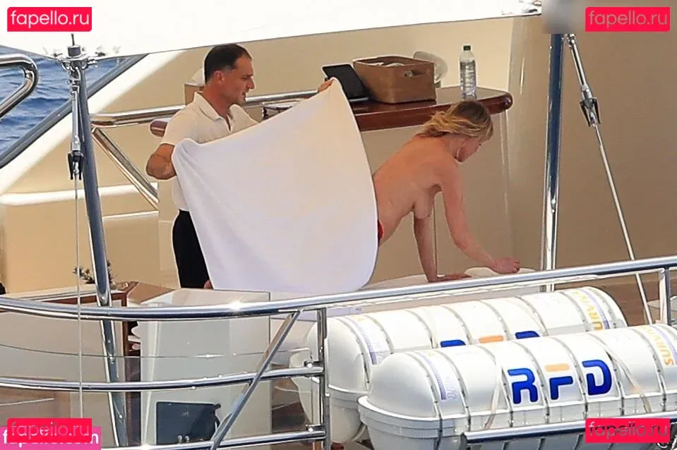 Melanie Griffith Onlyfans Photo Gallery 