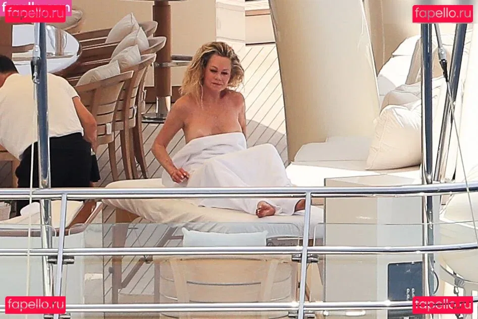 Melanie Griffith Onlyfans Photo Gallery 