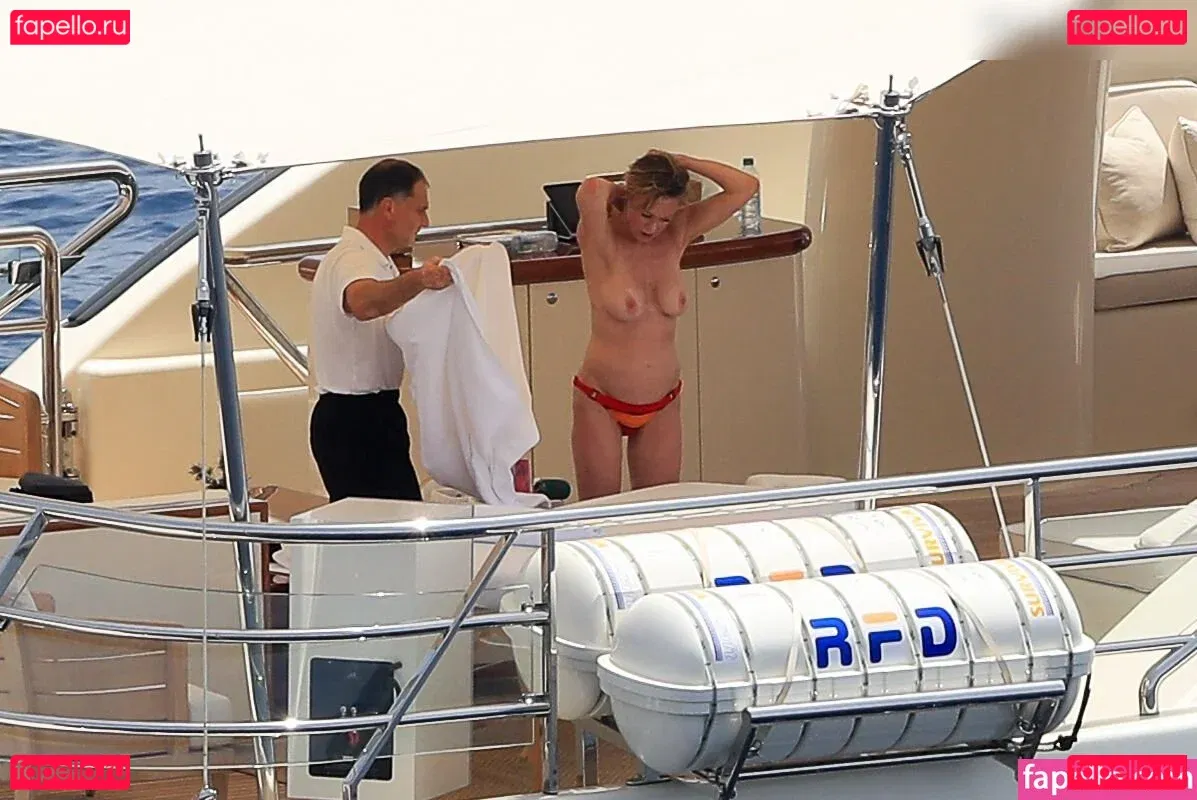 Melanie Griffith Onlyfans Photo Gallery 