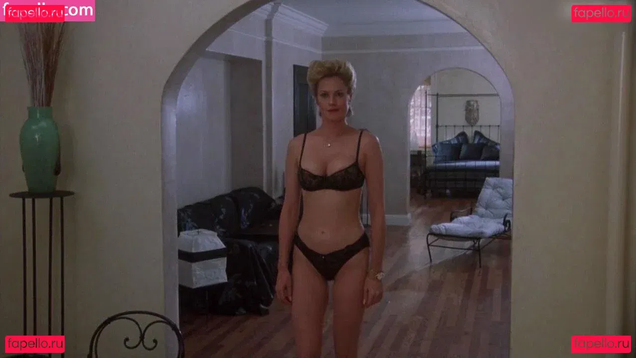 Melanie Griffith Onlyfans Photo Gallery 