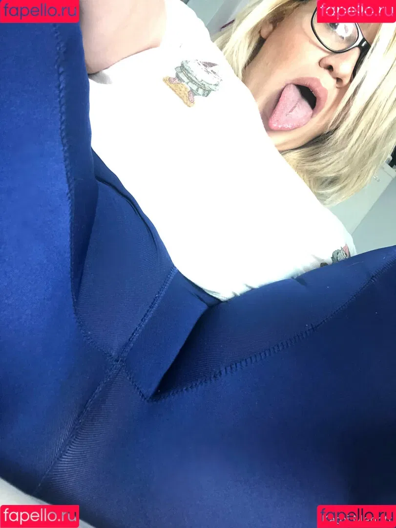 menottikathi Onlyfans Photo Gallery 