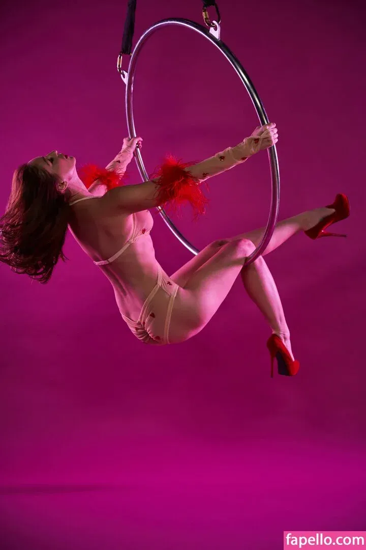 Carlotta Champagne Onlyfans Photo Gallery 