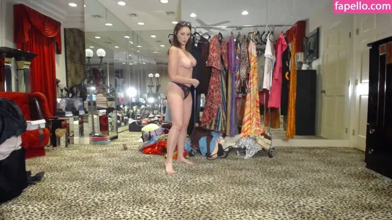 Carlotta Champagne Onlyfans Photo Gallery 